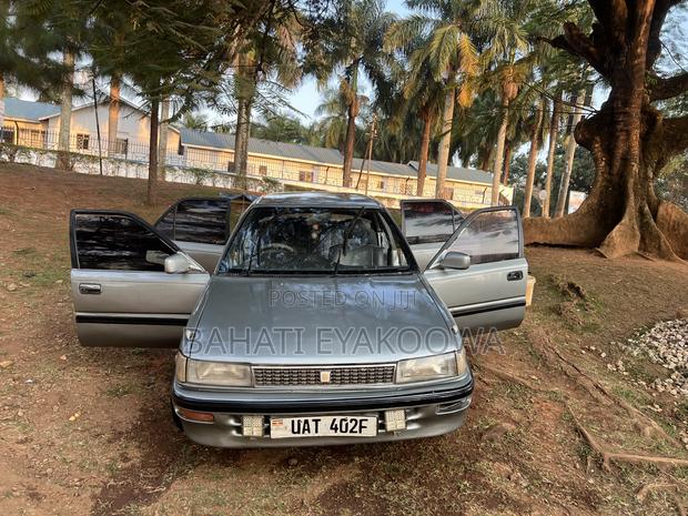 Toyota Corolla 1991 Gray