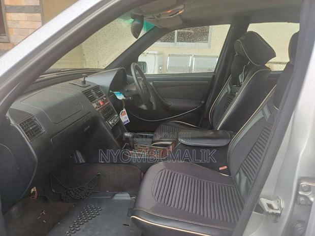 Mercedes-Benz C200 2002 Silver