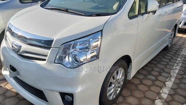 Toyota Noah 2013 White