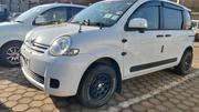 Toyota Sienta 2013 White for sale