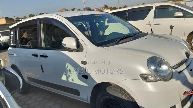 Toyota Sienta 2013 White