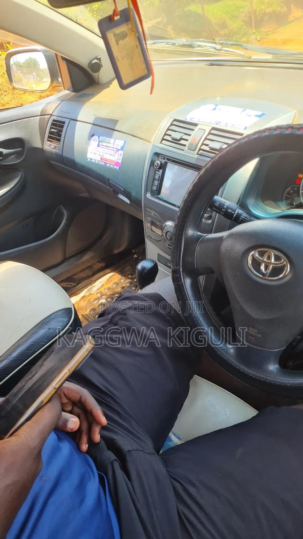 Toyota Corolla Fielder 2010 Silver