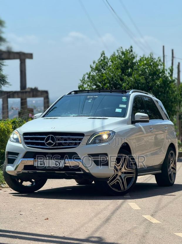 Mercedes-Benz M Class ML350 4dr SUV (3.5L 6cyl 7A) 2014 White