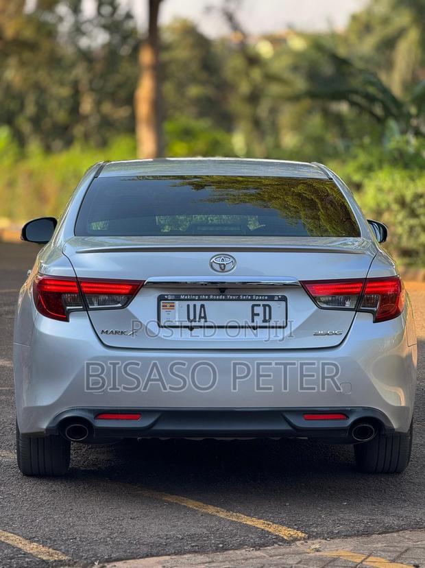 Toyota Mark X 2.5 AWD 2013 Silver