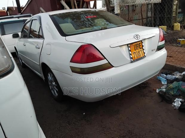 Toyota Mark II 2004 White