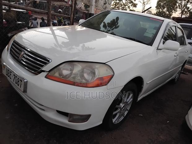 Toyota Mark II 2004 White