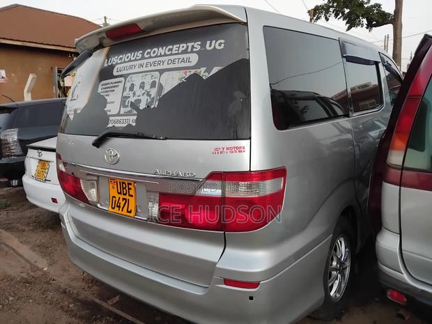 Toyota Alphard 2006 Ivory