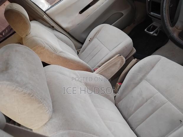 Toyota Ipsum 2000 Pearl
