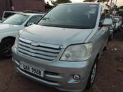 Toyota Noah 2004 Ivory for sale