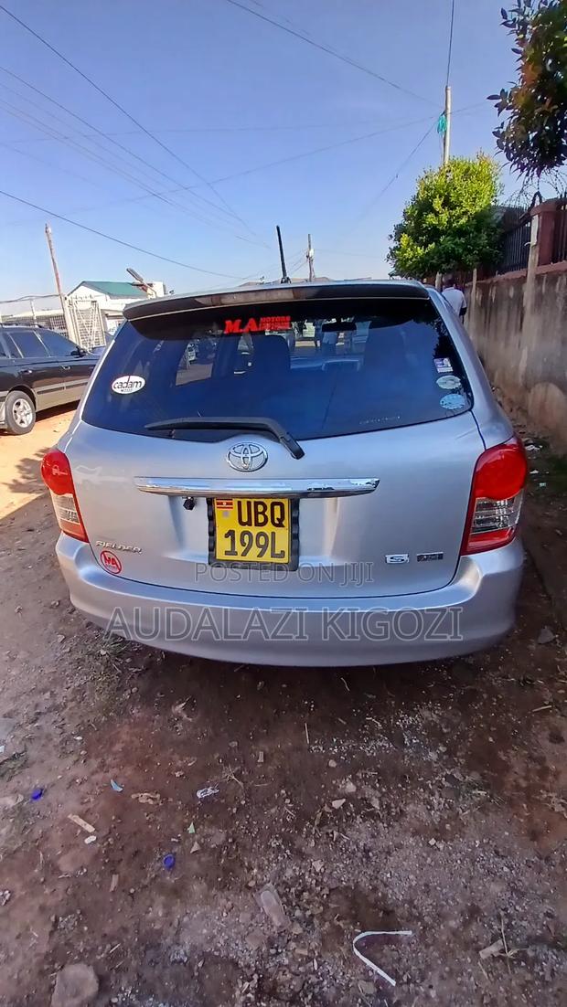 Toyota Corolla Fielder 2010 Silver