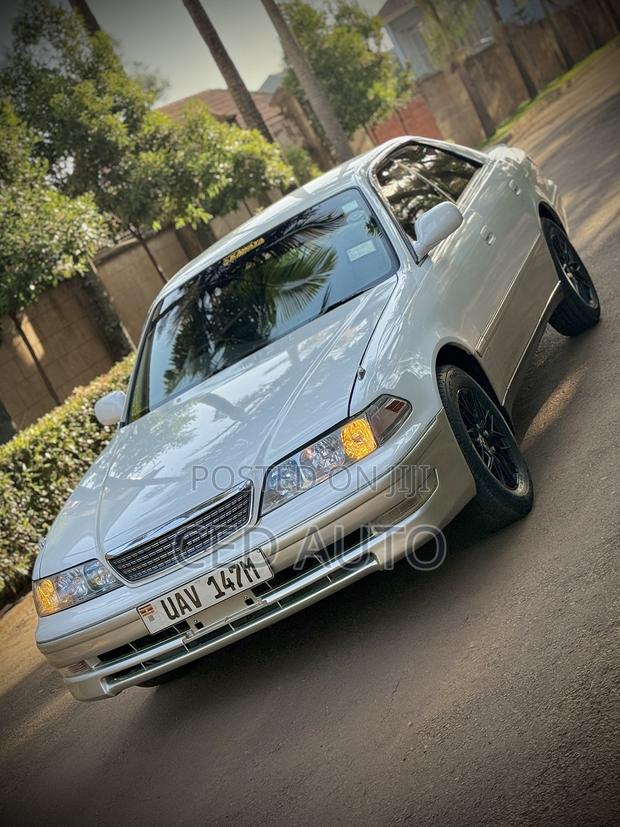 Toyota Mark II 1999 White