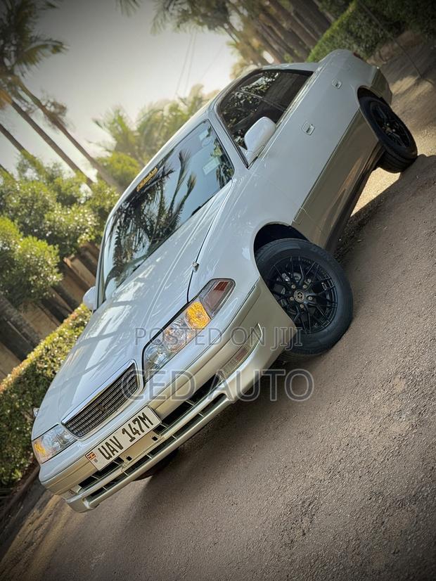 Toyota Mark II 1999 White