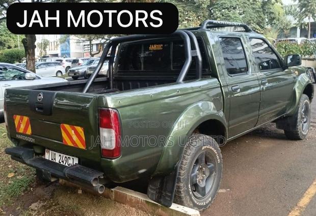 Nissan Hardbody 2003 Green