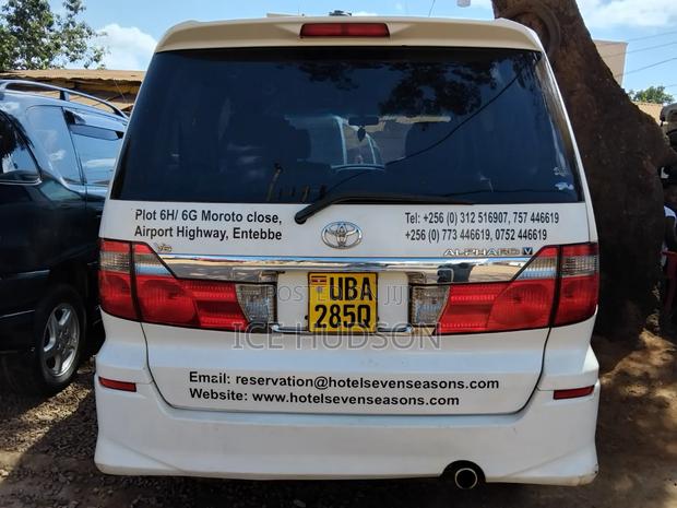 Toyota Alphard 2005 White