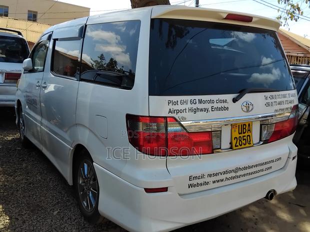 Toyota Alphard 2005 White