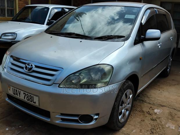 Toyota Ipsum 240i Limited 4WD 2002 Silver