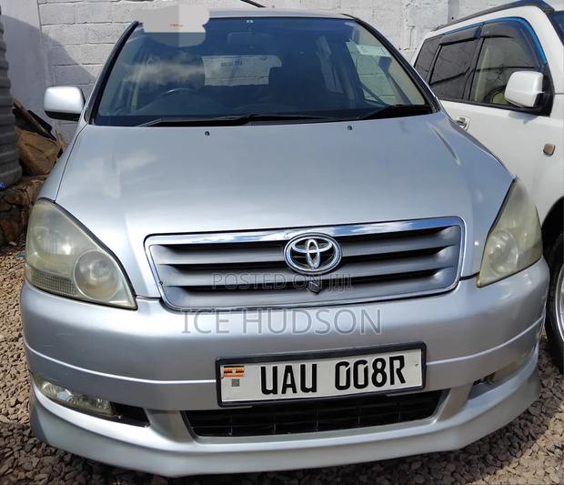Toyota Ipsum 2003 Gray