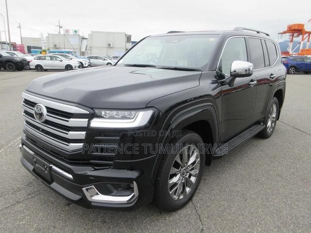 Toyota Land Cruiser 2025 Black
