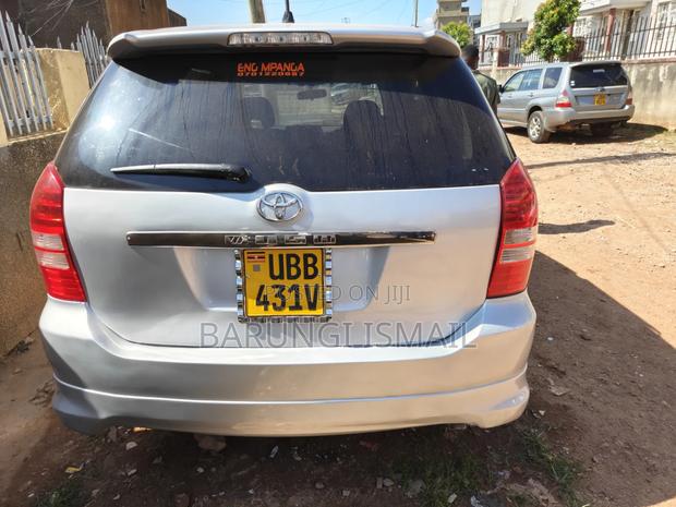 Toyota Wish 2006 Silver