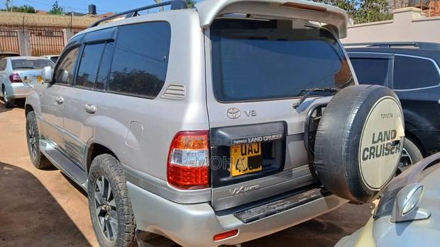 Toyota Land Cruiser Prado 4.0 Petrol TX 2007 Silver