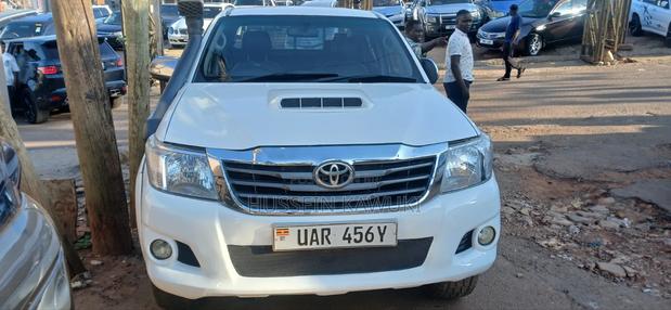 Toyota Hilux 2016 White