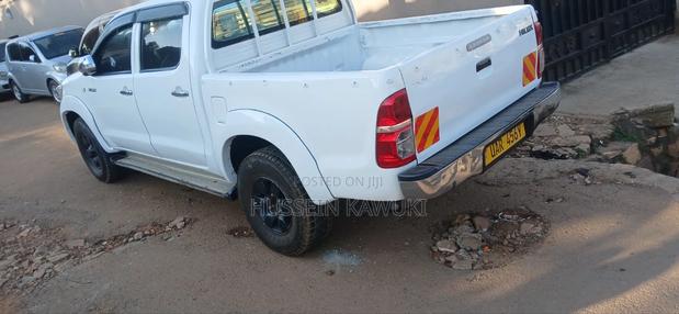 Toyota Hilux 2016 White