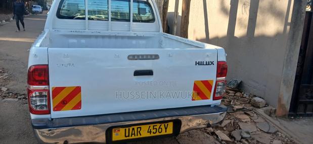 Toyota Hilux 2016 White