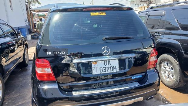 Mercedes-Benz M Class 2009 Black