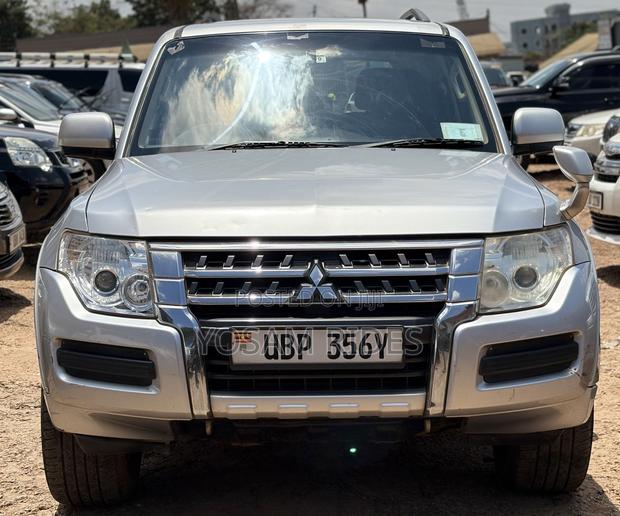 Mitsubishi Pajero 3.2 Di-Dc GLS 2011 Silver