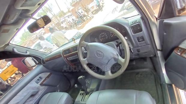 Toyota Land Cruiser Prado 2005 Silver