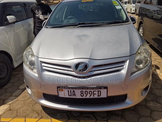 Toyota Auris 2012 Silver