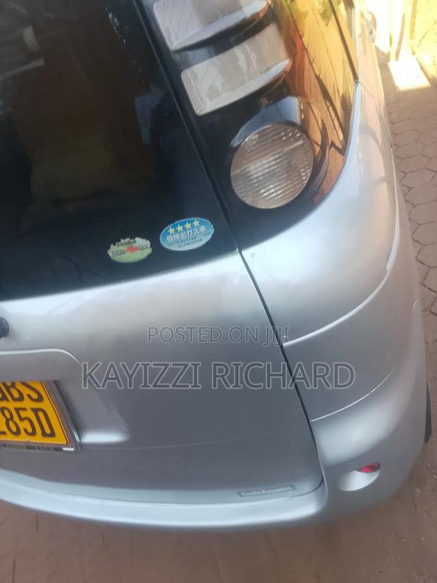 Toyota Sienta 2008 Silver