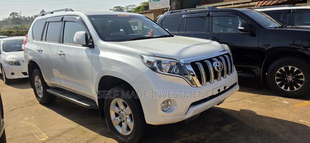 Toyota Land Cruiser Prado 2017 White