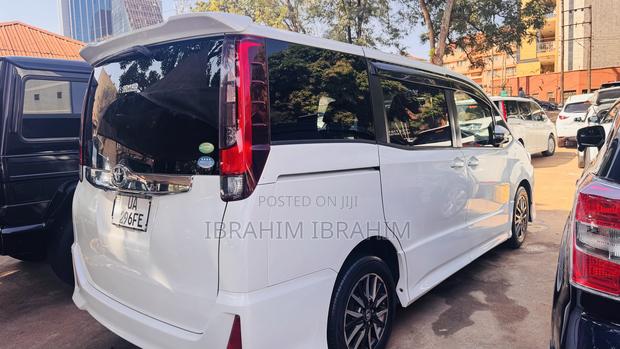 Toyota Noah 2016 White