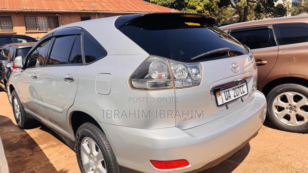 Toyota Harrier 2010 Silver