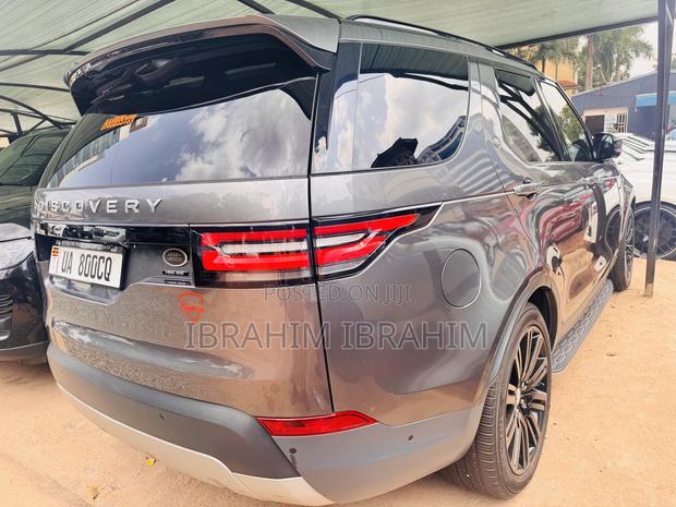Land Rover Discovery 2017 Gray
