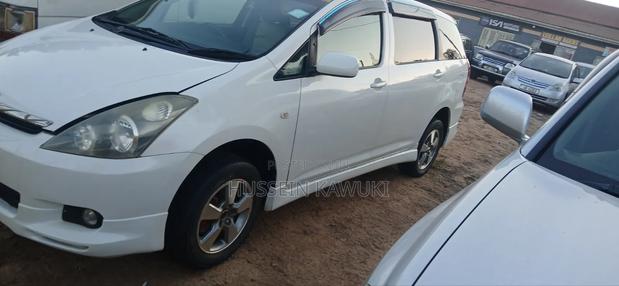 Toyota Wish 2009 White