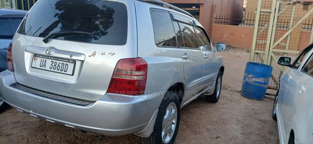 Toyota Kluger 2006 Silver