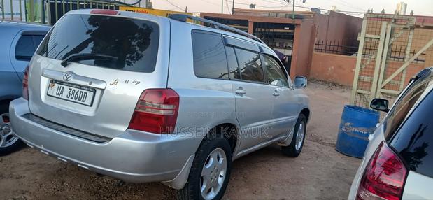 Toyota Kluger 2006 Silver