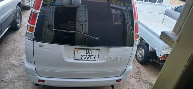 Toyota LiteAce Noah 2000 Silver