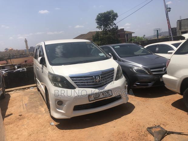 Toyota Alphard 2010 White
