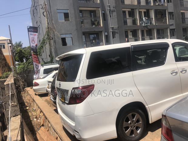 Toyota Alphard 2010 White