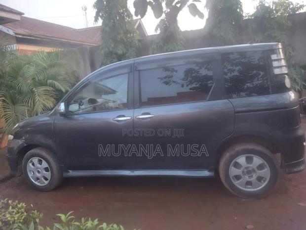 Toyota Sienta 2008 Gray