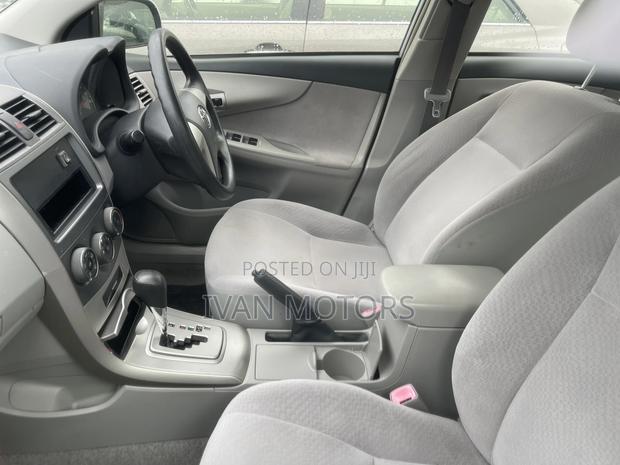 Toyota Axio 2013 Silver