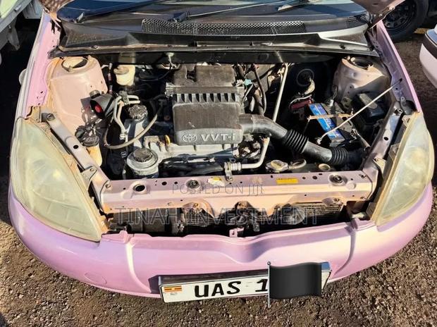 Toyota Vitz 2005 Pink