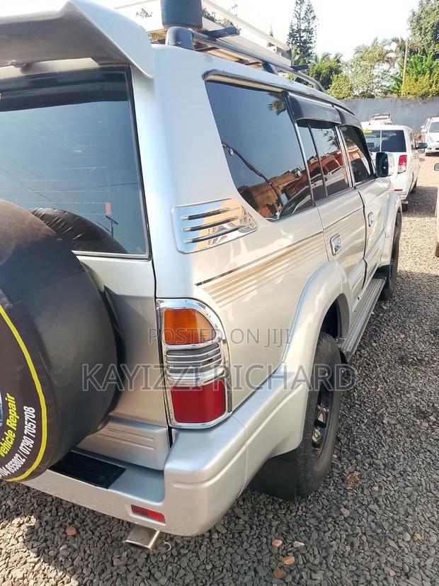 Toyota Land Cruiser Prado 2009 Gray