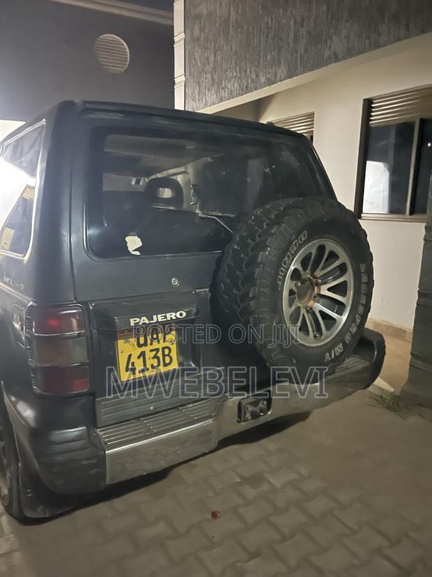 Mitsubishi Pajero Junior 1997 Black