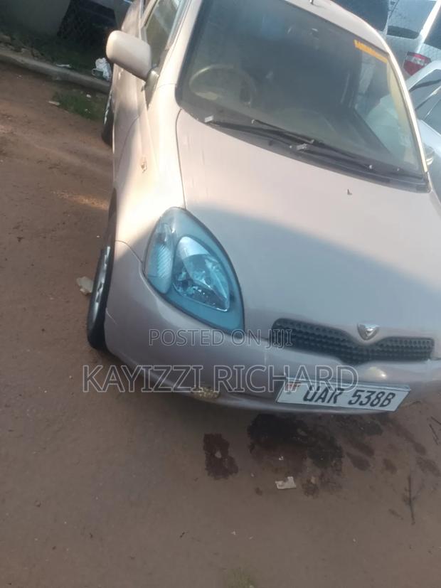 Toyota Vitz 2002 Purple
