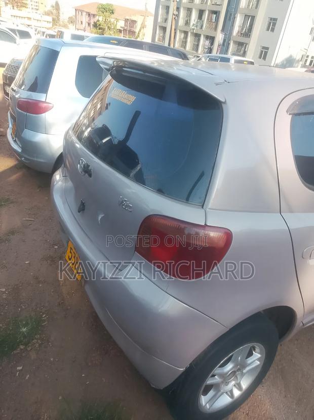 Toyota Vitz 2002 Purple
