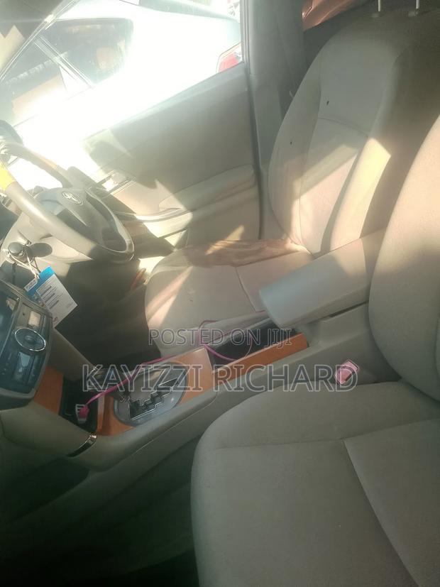 Toyota Premio 2010 Silver